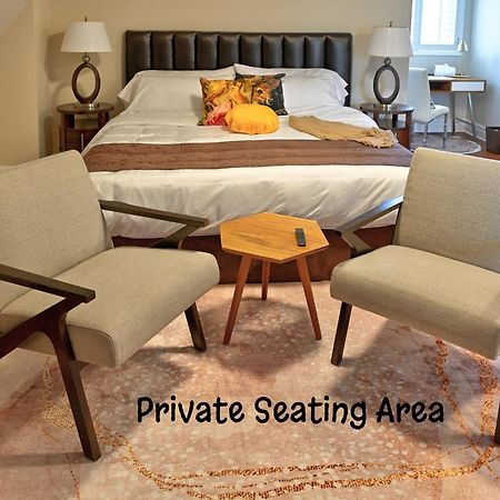 تورونتو Welcome Home! Acores Bed & Breakfast الغرفة الصورة