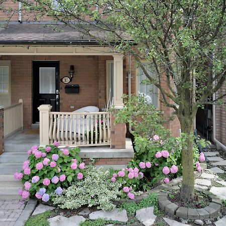 تورونتو Welcome Home! Acores Bed & Breakfast المظهر الخارجي الصورة